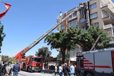 İ­z­m­i­r­­d­e­ ­k­o­r­k­u­t­a­n­ ­y­a­n­g­ı­n­